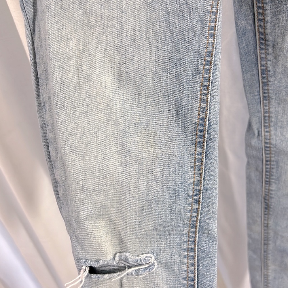 Womens size 2 Wild Fable High Waist Distressed Knee Skinny Jeans - Picture 7 of 8